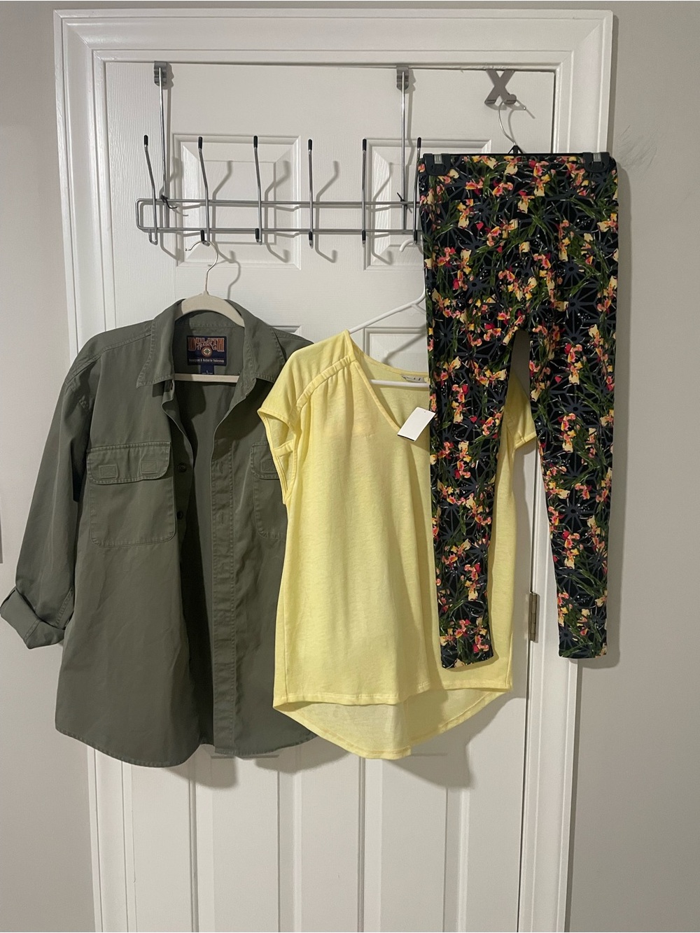 Floral Print Leggings with Yellow Tunic olive overshirt Duluth trading large